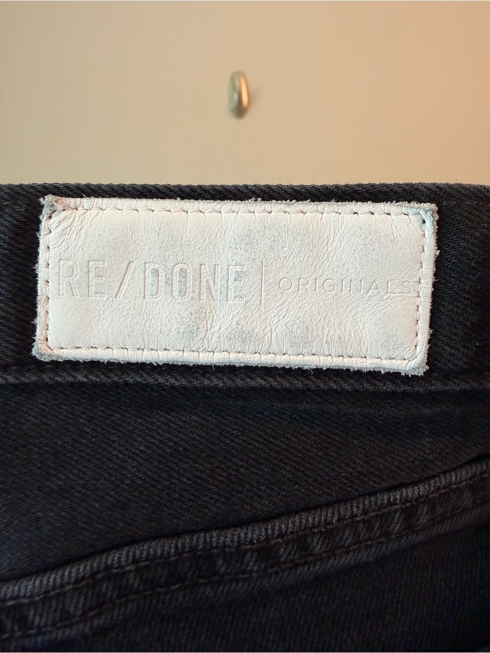RE/DONE Originals “Ankle Crop” Black Distressed Skinny Jeans Sz 26 NWT - Picture 3 of 7
